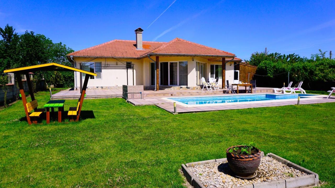 Вила Релакс - Villa Relax Sokolovo Bagian luar foto