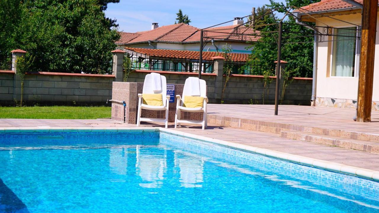 Вила Релакс - Villa Relax Sokolovo Bagian luar foto
