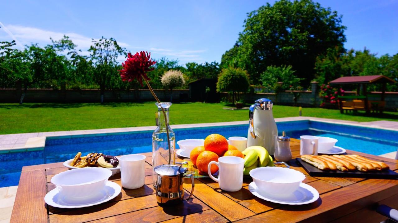 Вила Релакс - Villa Relax Sokolovo Bagian luar foto