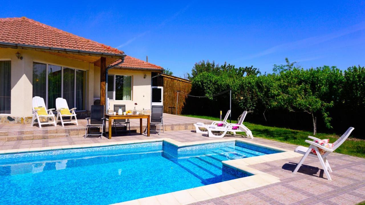 Вила Релакс - Villa Relax Sokolovo Bagian luar foto