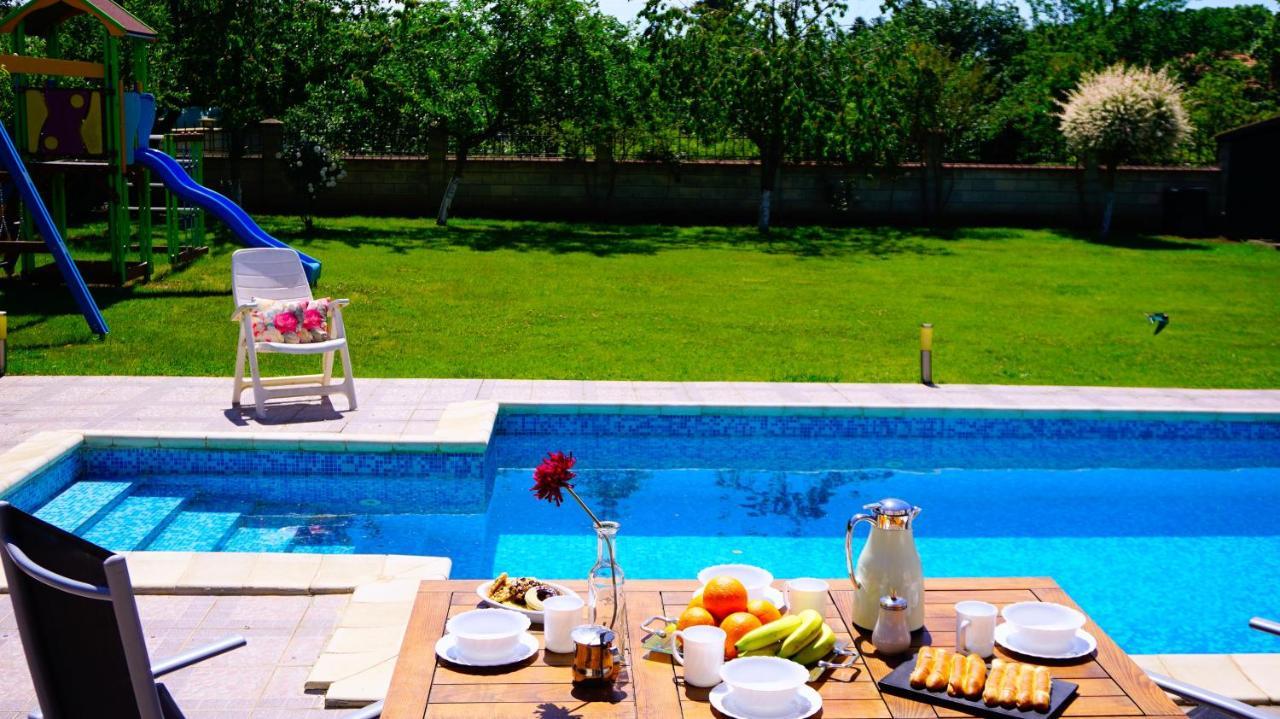 Вила Релакс - Villa Relax Sokolovo Bagian luar foto