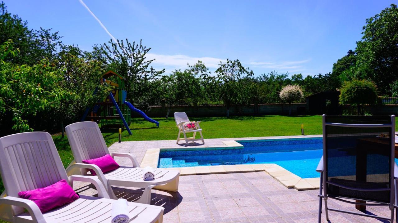 Вила Релакс - Villa Relax Sokolovo Bagian luar foto