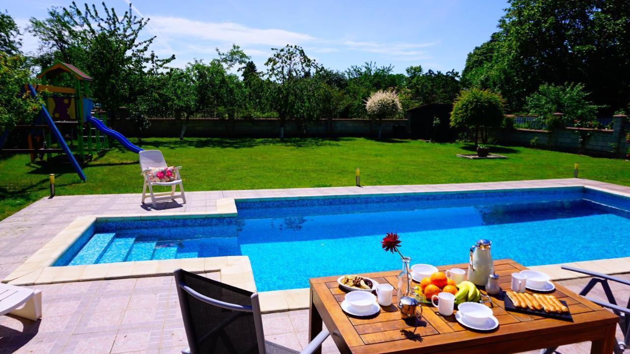 Вила Релакс - Villa Relax Sokolovo Bagian luar foto