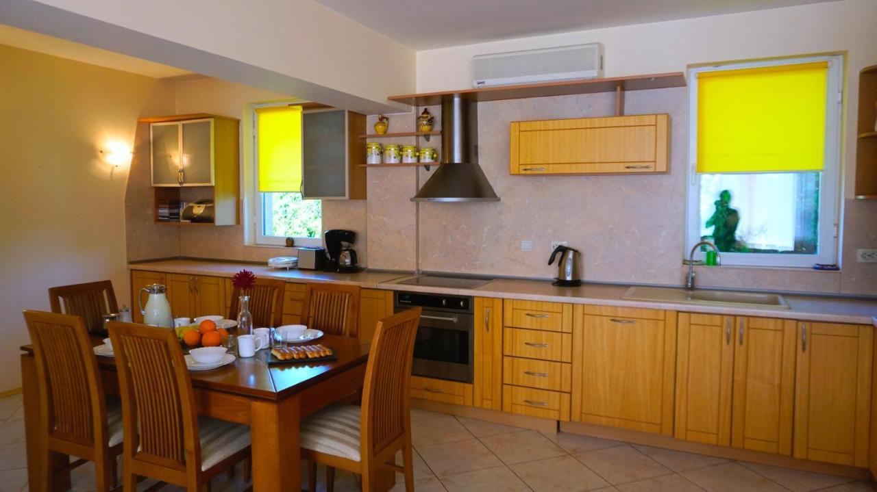 Вила Релакс - Villa Relax Sokolovo Bagian luar foto