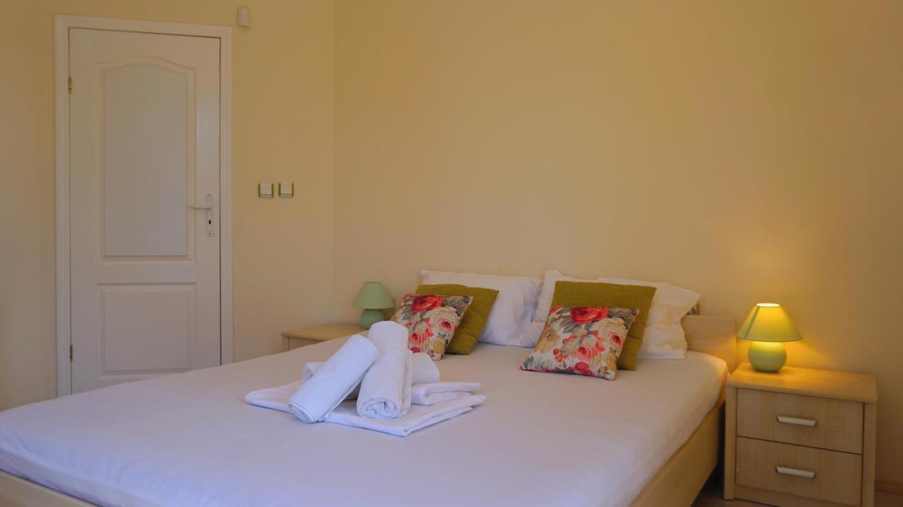 Вила Релакс - Villa Relax Sokolovo Bagian luar foto